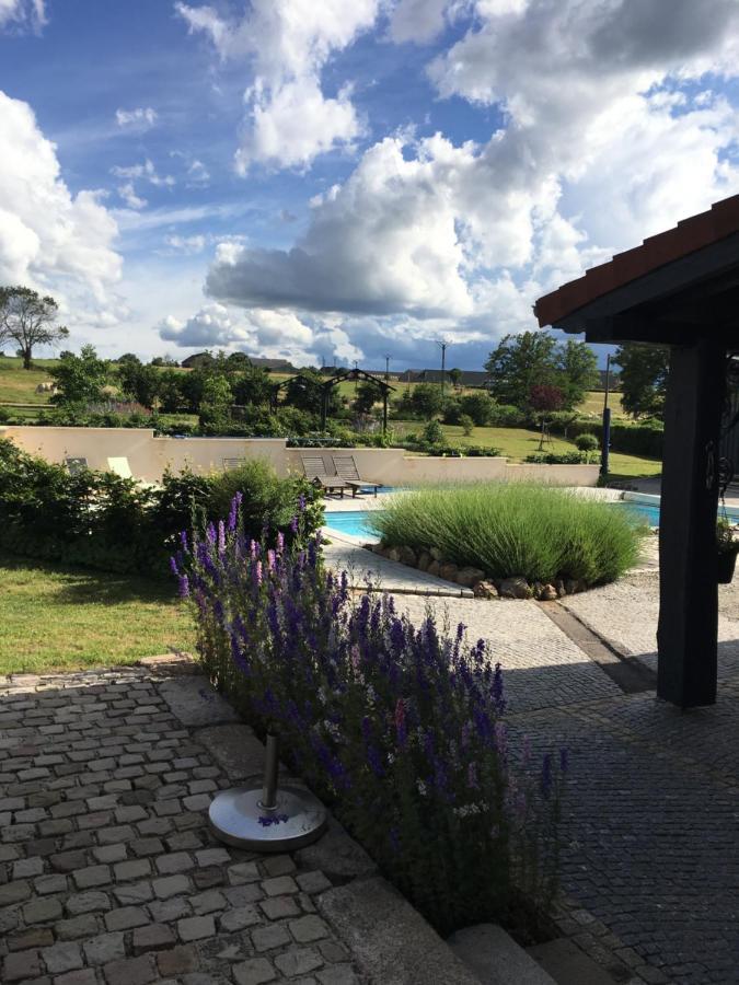 Bed and Breakfast Shenmen Beaune d'Allier Экстерьер фото